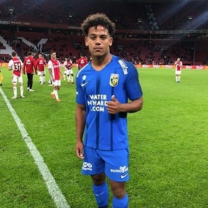Million makes his debut in the Eredivisie